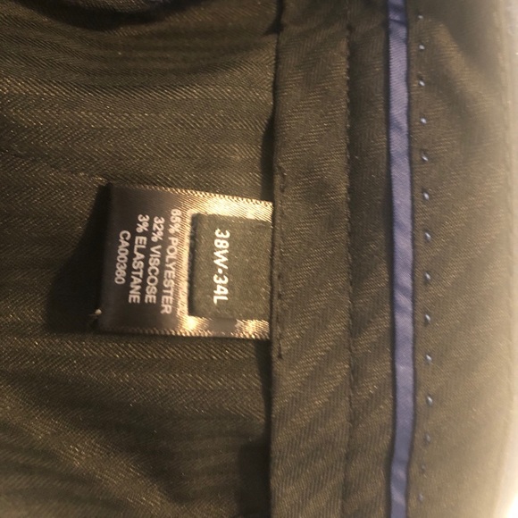 Men’s dark blue suit jacket and pants. - Picture 7 of 10